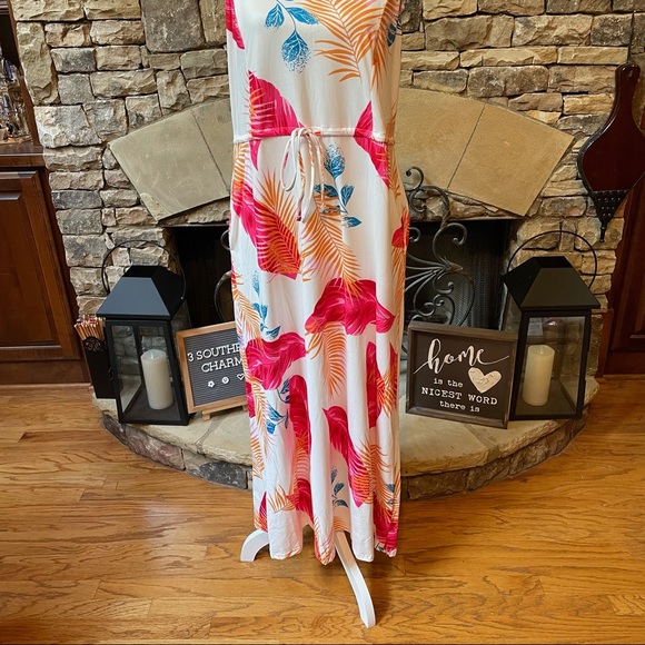 NWT Live Cloth Floral Print Maxi Dress Medium - Picture 2 of 13